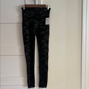 SPANX Faux Leather Camo Legging Matte Black Camo Size Small NWT